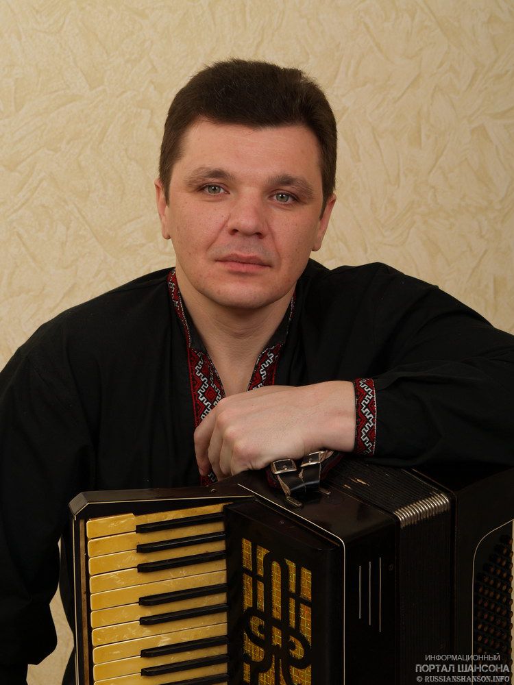 Трагически ушёл из жизни Влад Савосин (Ясень), бывший баянист в коллективе Михаила Круга 27 января 2017 года