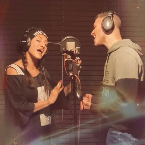 Афина (Таис) «Побудь со мной еще минуту (feat Богдан Шувалов)» 2026 Афина (Таис) «Побудь со мной еще минуту (feat Богдан Шувалов)» 2026