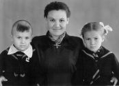 Анатолий Полотно (5 лет), семейное фото  15.06.1959 г.