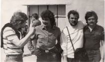 Слева-направо: (Синяя птица) Игорь Доценко, Алексей Комаров, Николай Парфенюк, Сергей Саракуца звукорежиссер (1985, г. Самара)